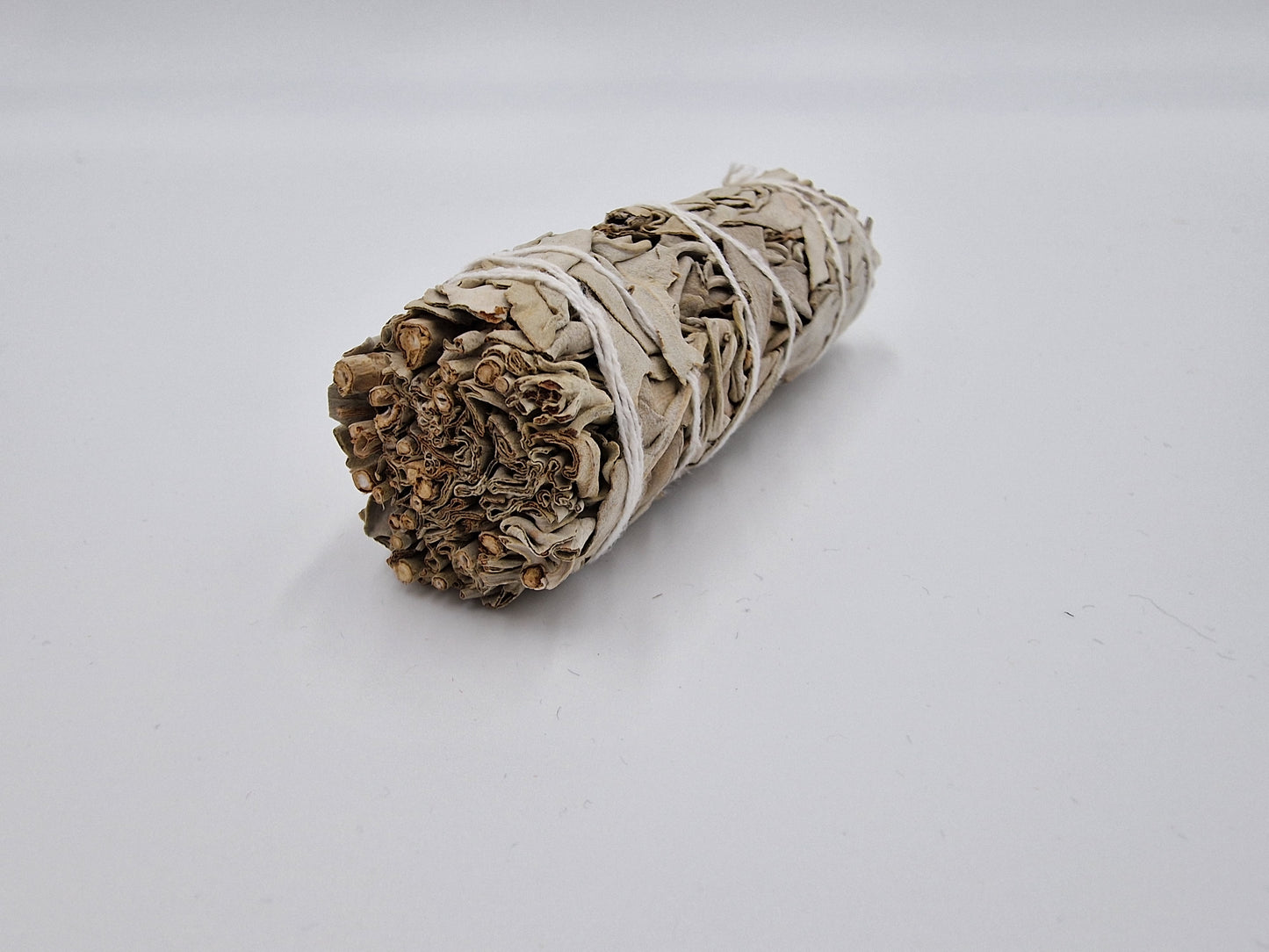 Räucherwerk Weißer Salbei 10 cm Bündel Smudge Stick Meditation Yoga Indianersalbei