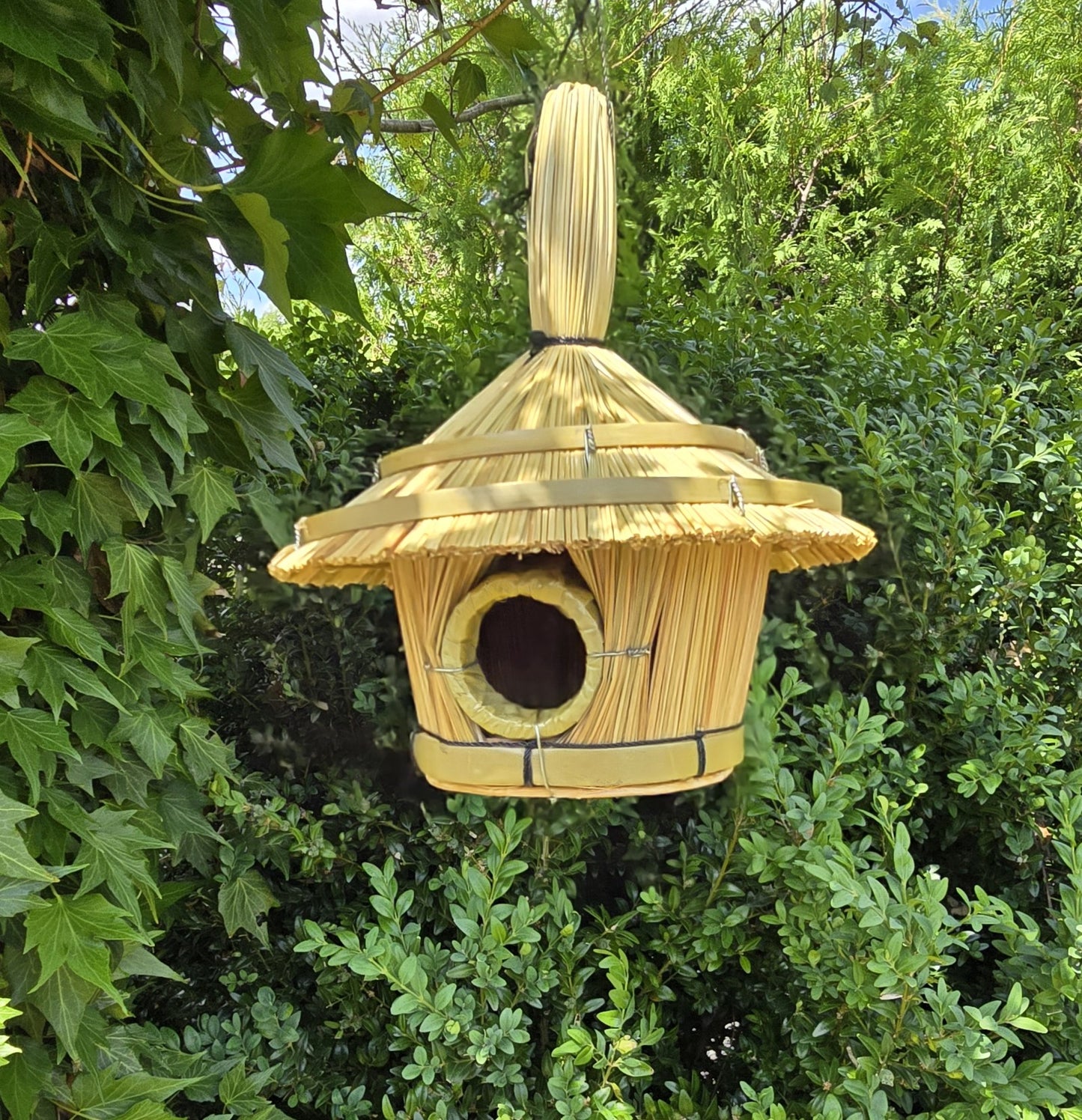 Vogelbox Seegras und Bambus hängend Futterhaus 17x17 cm Unterschlupf Vogelhaus