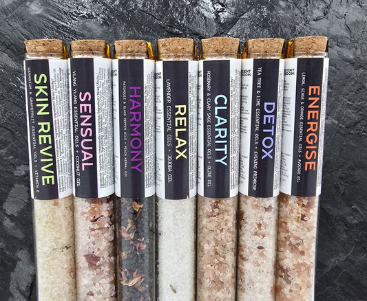 Badesalz Geschenk-Set 7 dekorative Fläschchen 7 Days of Selfcare 40 g Badezusatz