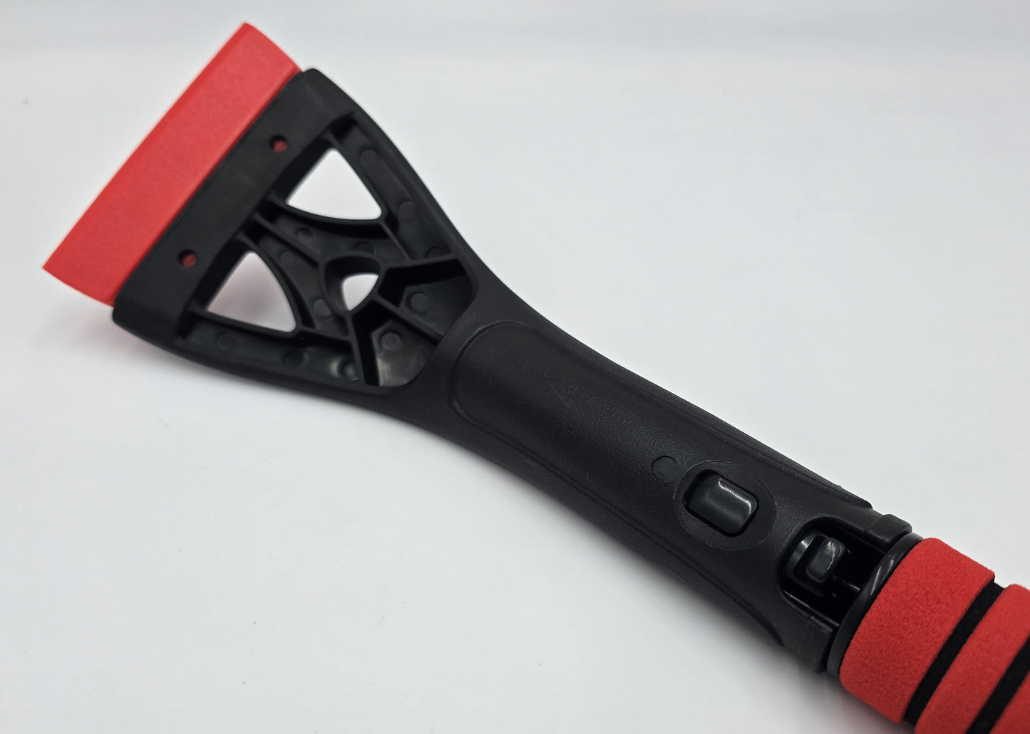 2-in-1 Eiskratzer mit Teleskopstiel – Schneebesen & Schaber, lackschonend 12x80cm