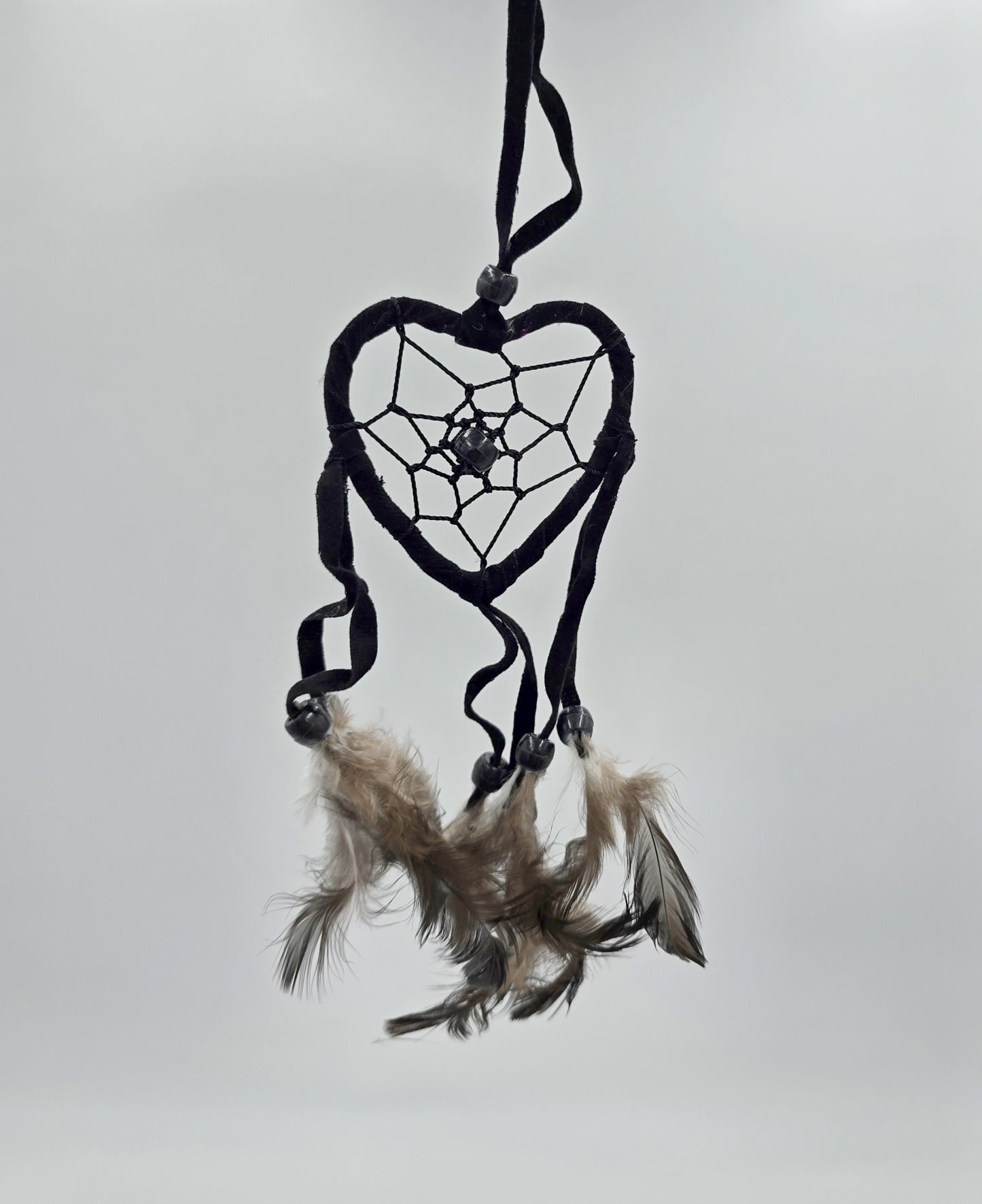 Traumfänger Bali 20x7x0,5 cm Dreamcatcher Herz rot weiß schwarz Rückspiegelanhänger