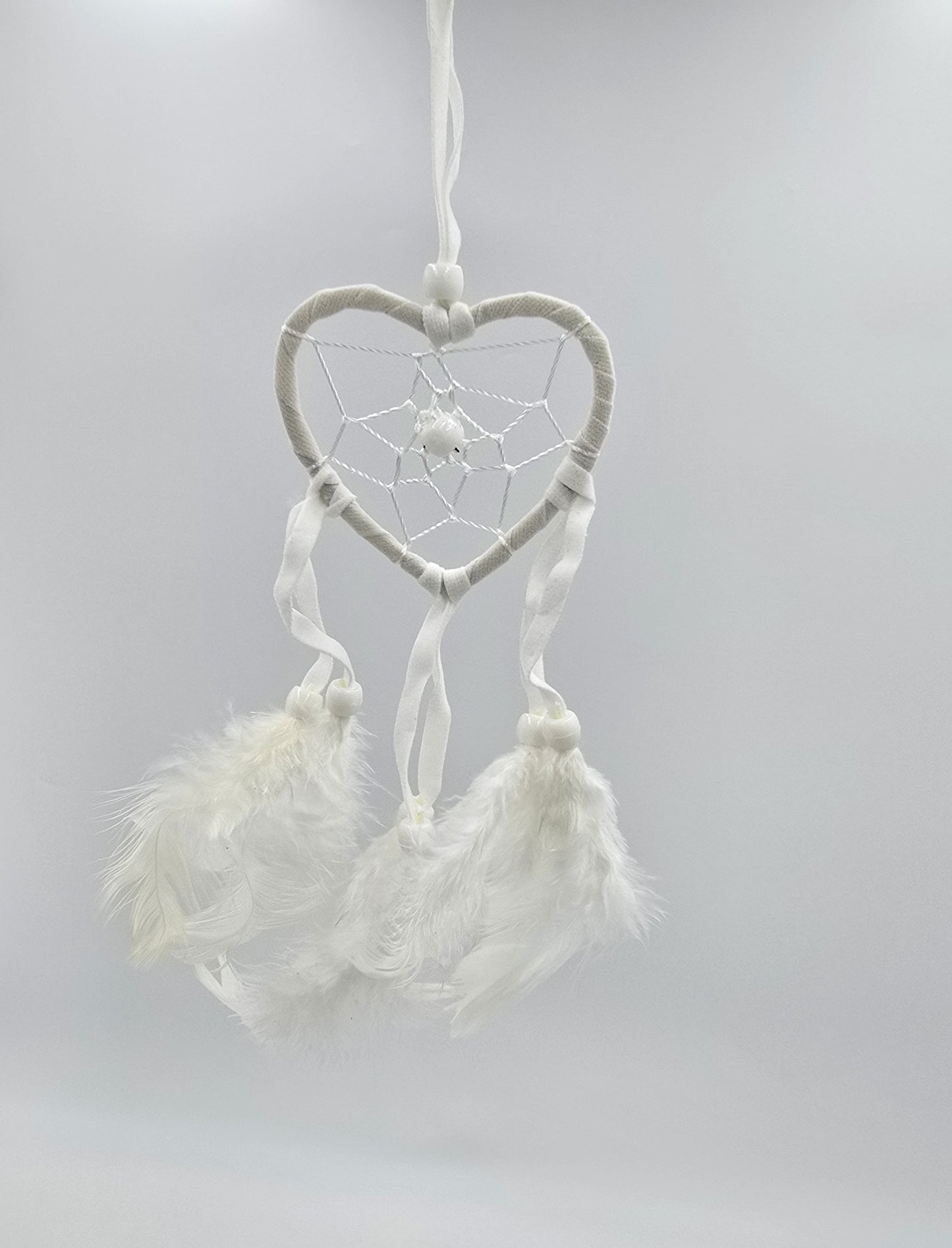 Traumfänger Bali 20x7x0,5 cm Dreamcatcher Herz rot weiß schwarz Rückspiegelanhänger