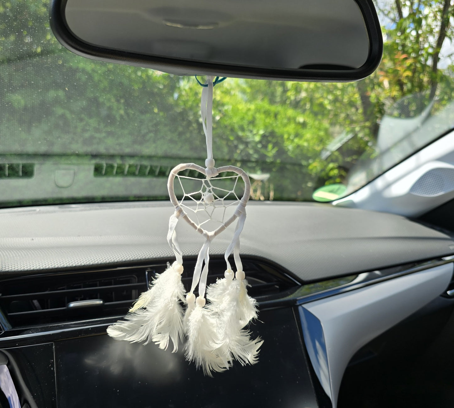 Traumfänger Bali 20x7x0,5 cm Dreamcatcher Herz rot weiß schwarz Rückspiegelanhänger