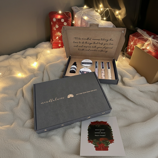 Wellness Geschenk-Set "Serenity Essential" Peeling Creme Badesalz Vitamin-Serum