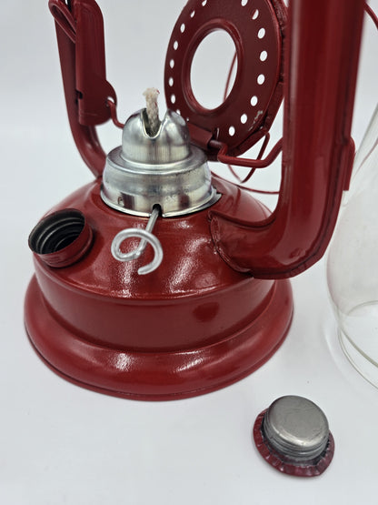 Klassische Sturmlaterne aus Metall & Glas Petroliumlaterne für Garten & Camping