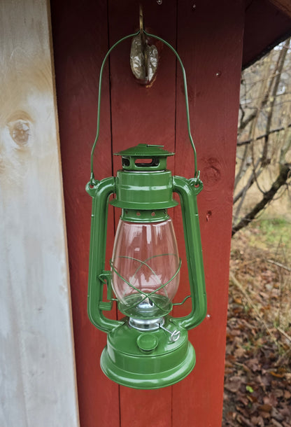 Klassische Sturmlaterne aus Metall & Glas Petroliumlaterne für Garten & Camping