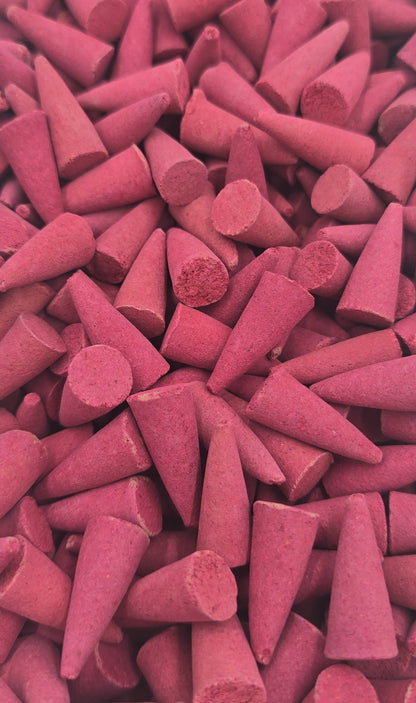 50 x Räucherkegel mit Mitternachtsrose Geruch aromatisch Räucherkerze rot