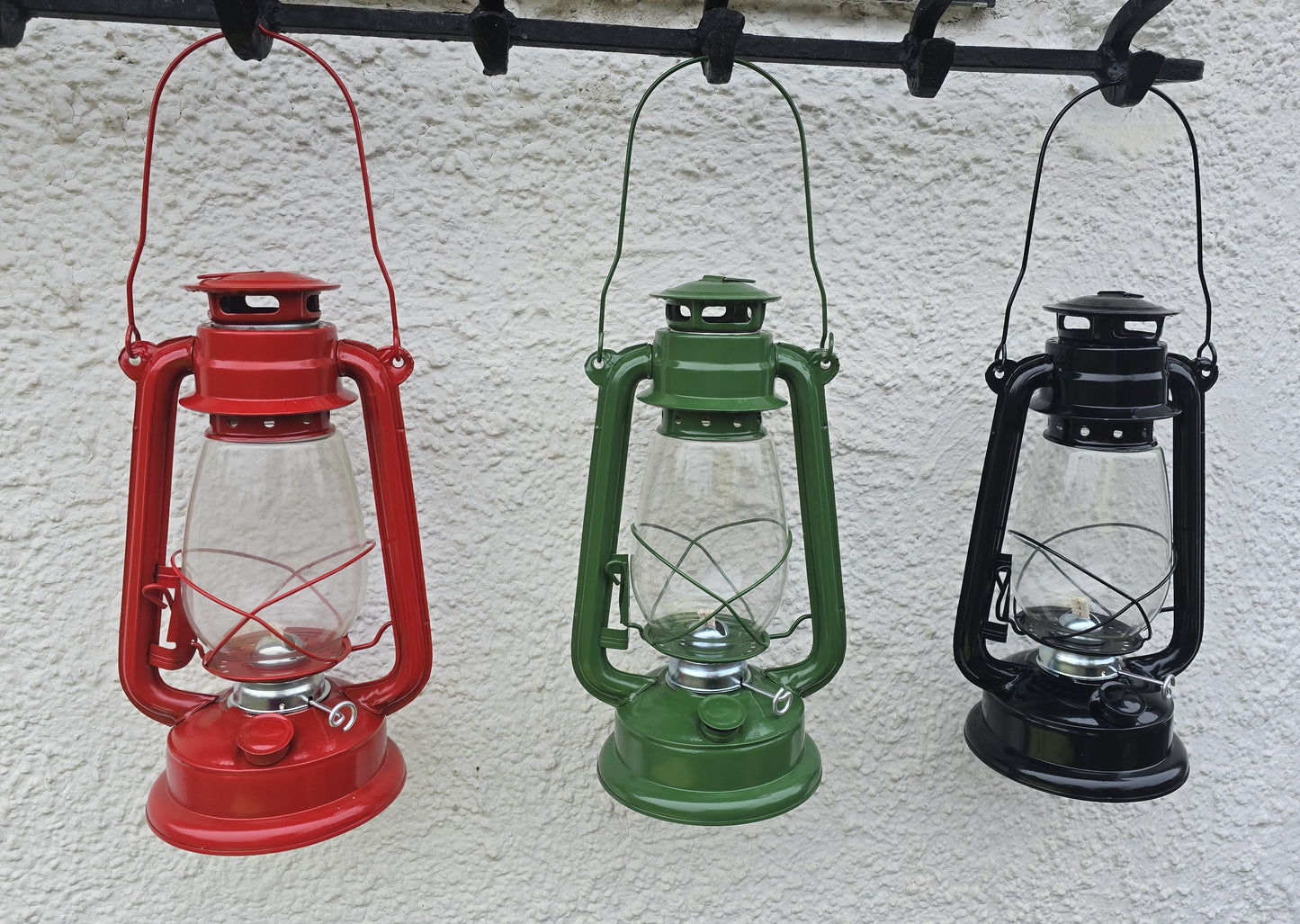 Klassische Sturmlaterne aus Metall & Glas Petroliumlaterne für Garten & Camping