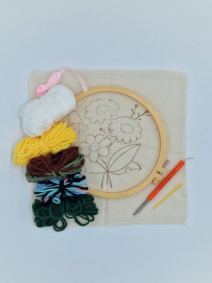 DIY Embroidery Kit, Embroidery Hoop, Flowers, Bee, Ø 18 cm, Painting, Wall Decoration, Beginner 