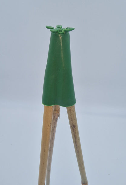 Pyramid tips for bamboo canes as climbing aids, trellises, climbing supports, green, 3 pieces