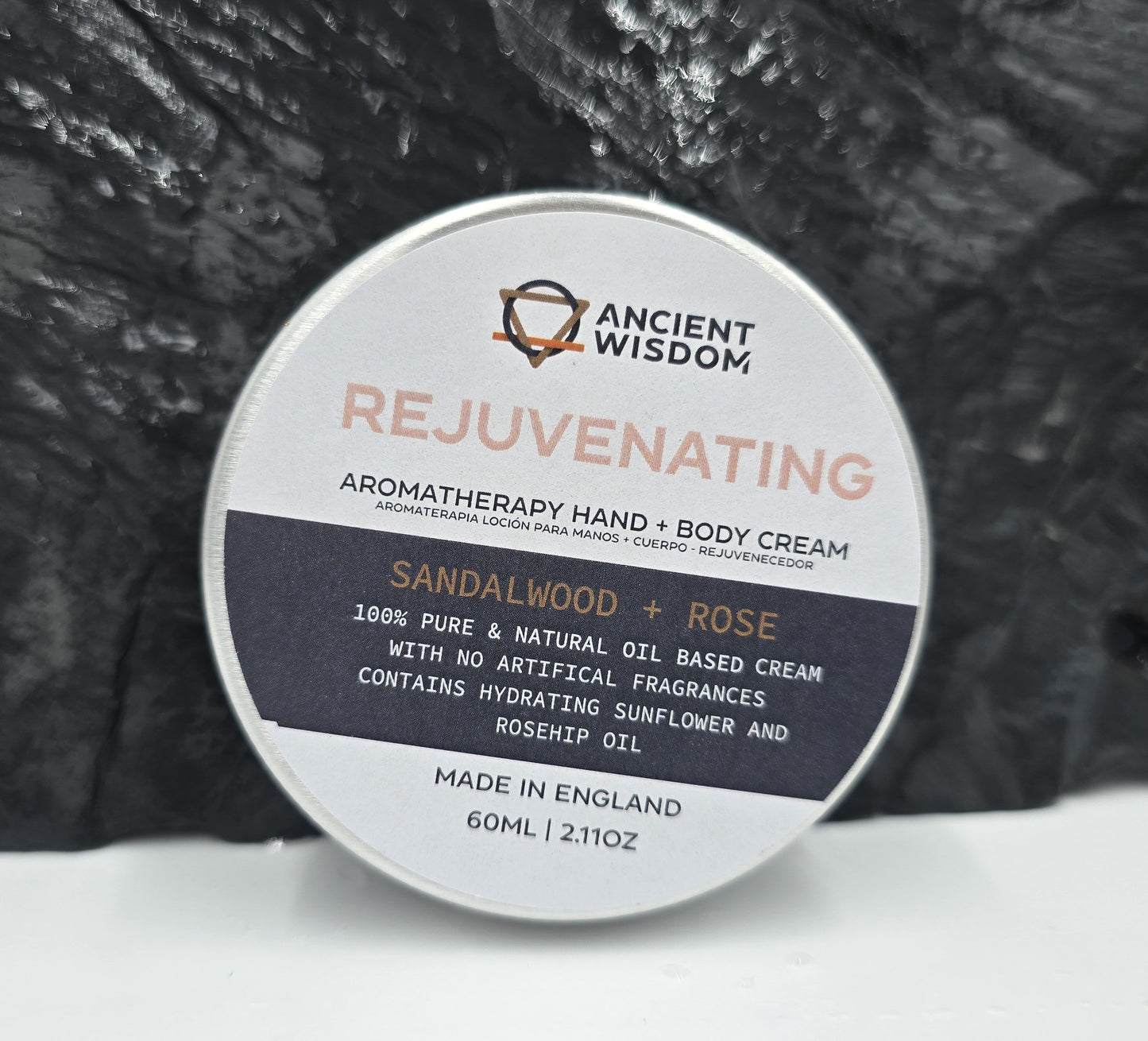 Wellness Geschenk-Set "Serenity Essential" Peeling Creme Badesalz Vitamin-Serum