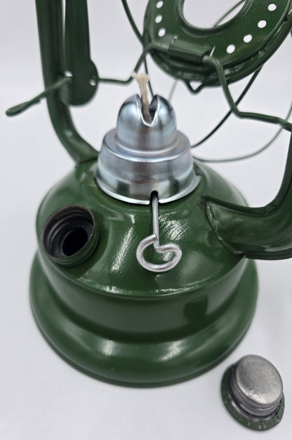 Klassische Sturmlaterne aus Metall & Glas Petroliumlaterne für Garten & Camping