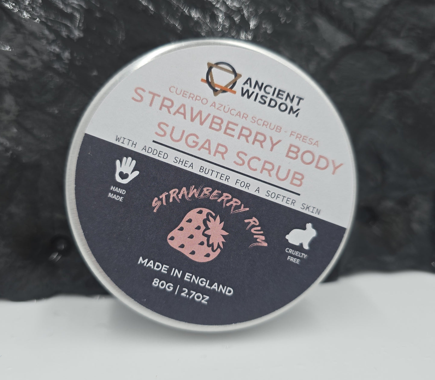 Wellness Geschenk-Set "Serenity Essential" Peeling Creme Badesalz Vitamin-Serum