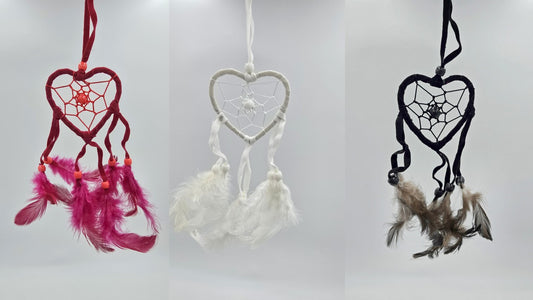 Traumfänger Bali 20x7x0,5 cm Dreamcatcher Herz rot weiß schwarz Rückspiegelanhänger
